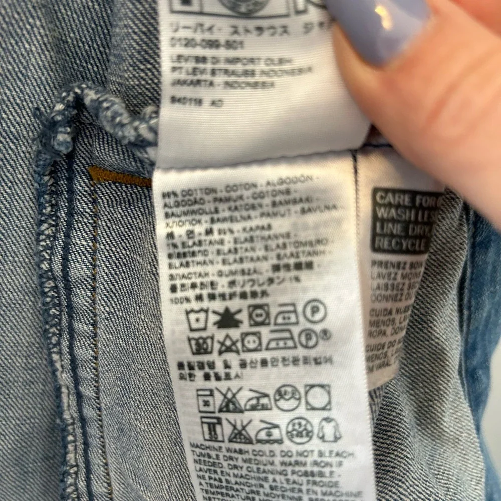 Levi’s Blue Denim Button Trucker Jacket | Size Large - Picture 9 of 10